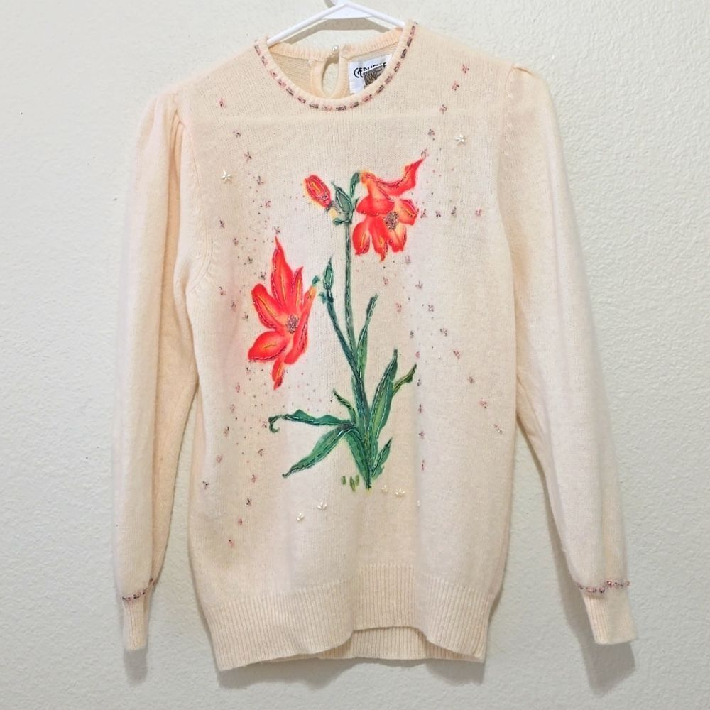 CERVELLE LAMBSWOOL/ANGORA BLEND VINTAGE SWEATER SIZE SMALL.